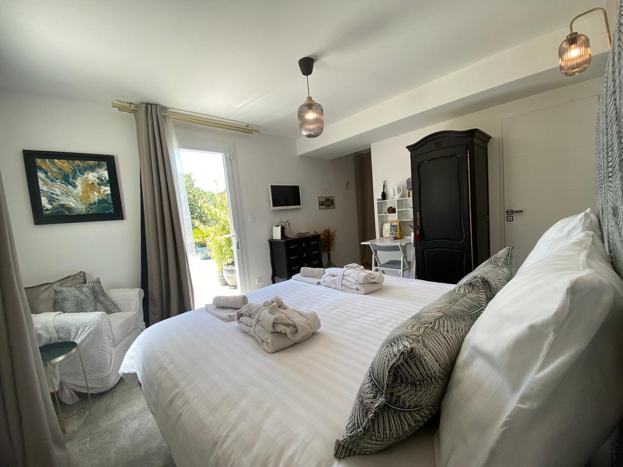 Besse-sur-Issole Villa Alba En Provence מראה חיצוני תמונה