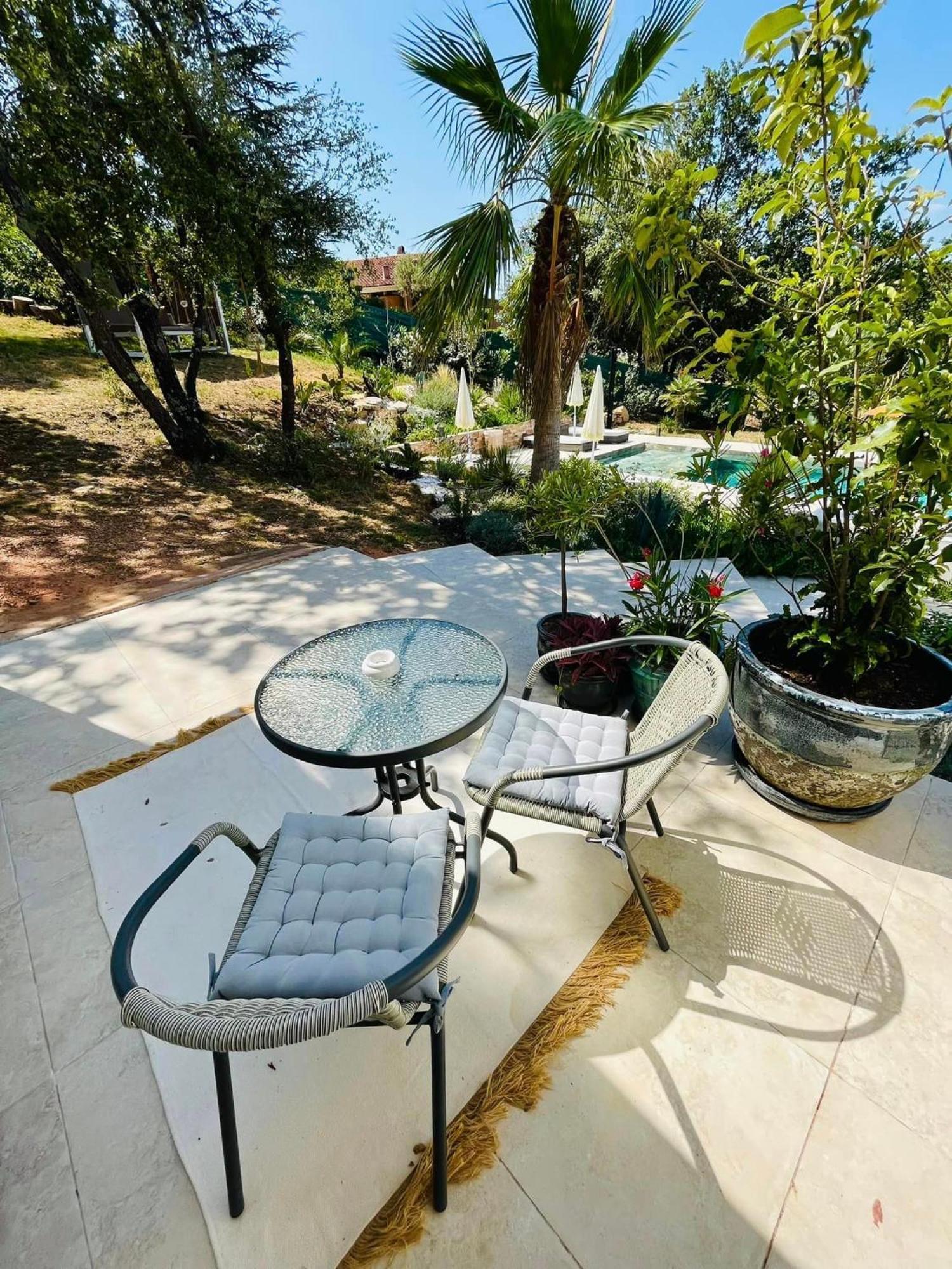 Besse-sur-Issole Villa Alba En Provence מראה חיצוני תמונה
